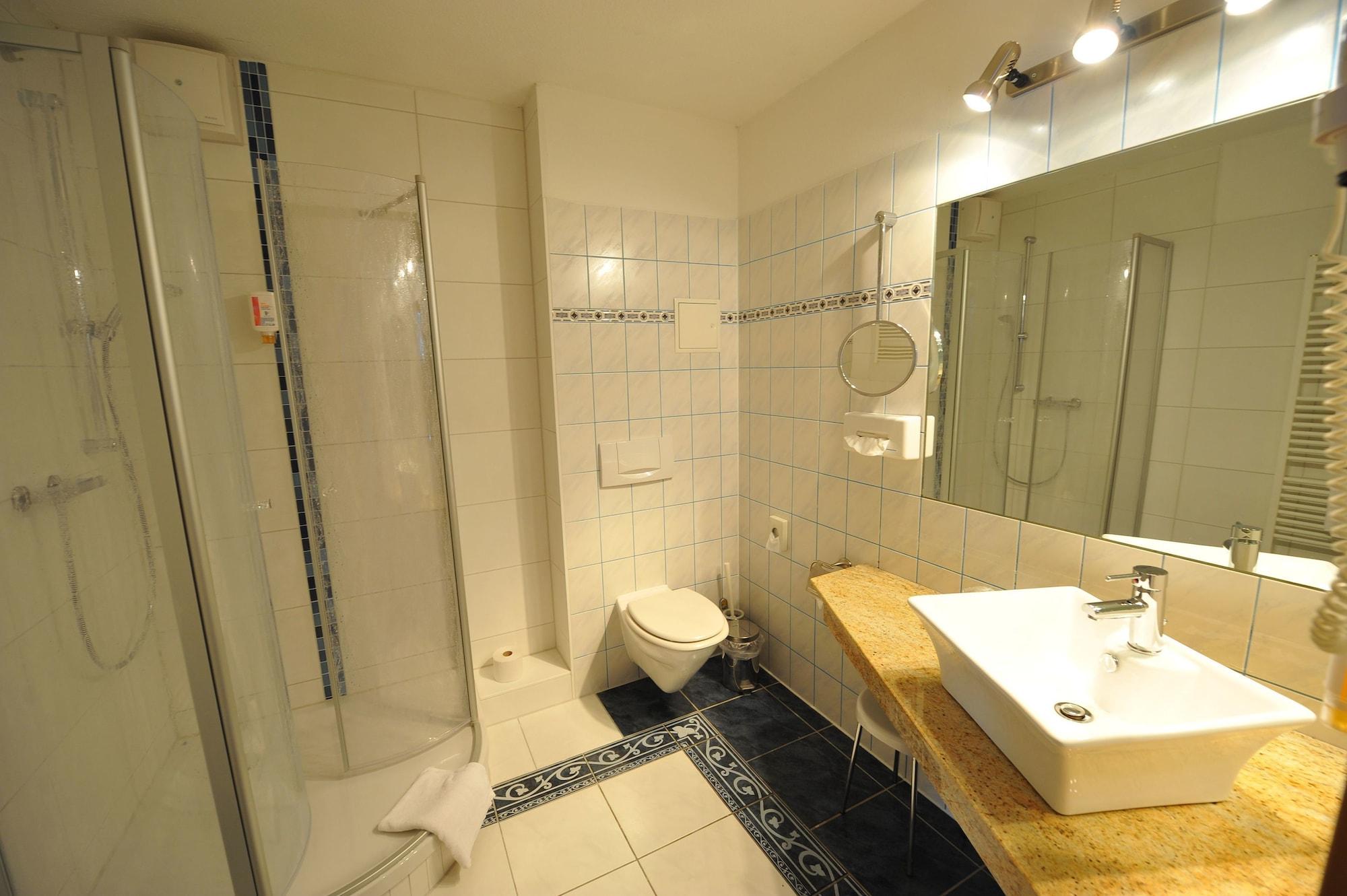 Hotel Am Alten Strom Rostock Esterno foto