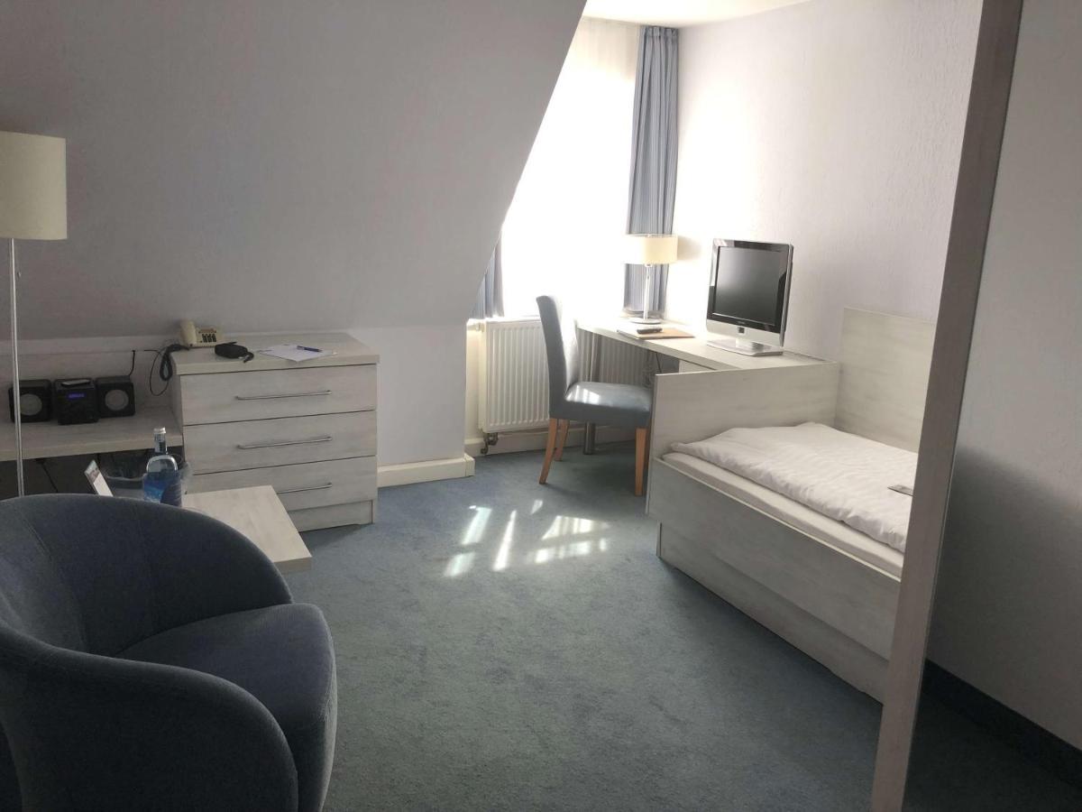 Hotel Am Alten Strom Rostock Esterno foto