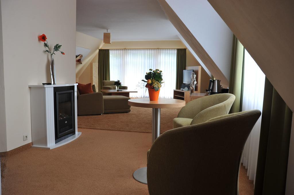 Hotel Am Alten Strom Rostock Esterno foto
