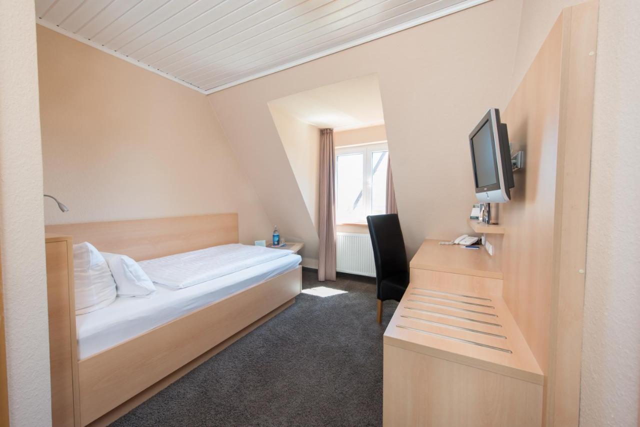 Hotel Am Alten Strom Rostock Esterno foto